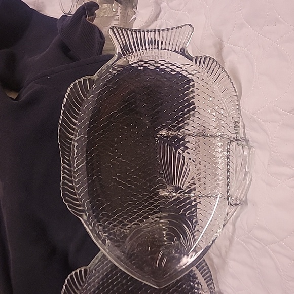 McKee Glass USA poisson fish platter 8" x 11" oven safe. No flaws. Set of 2. - Picture 3 of 5